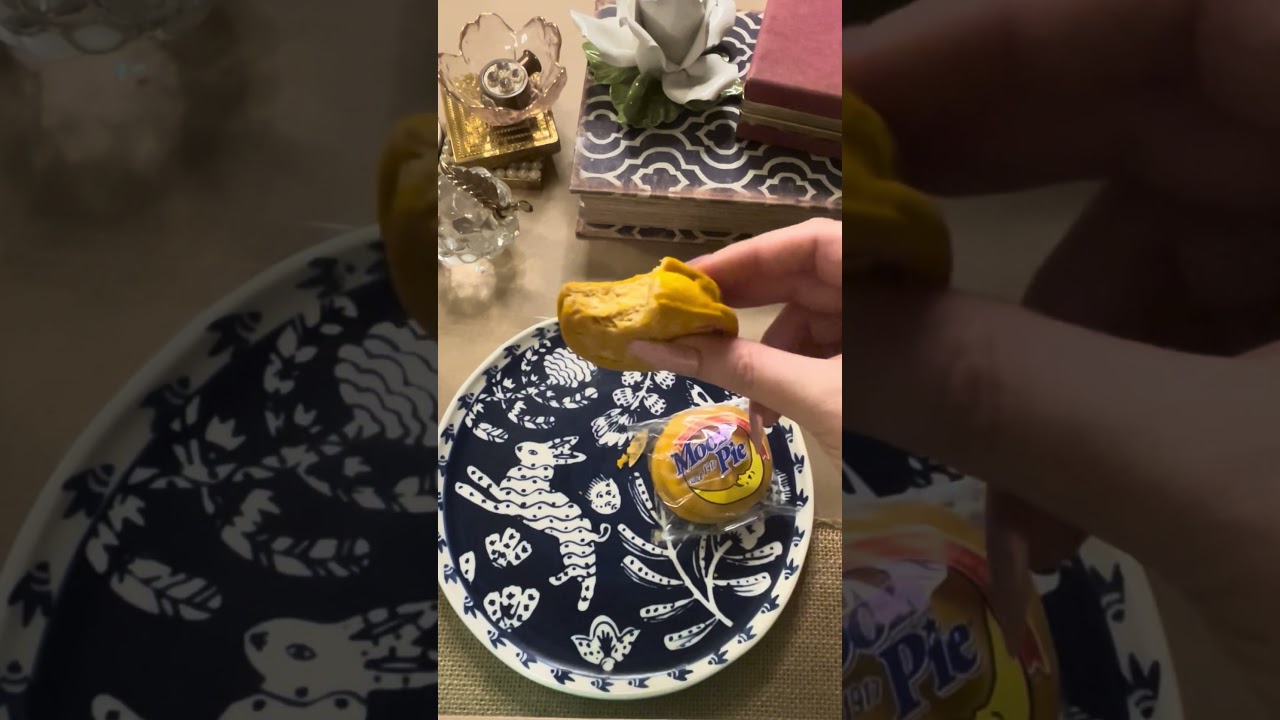 Trying Pumpkin Spice Moon Pies ASMR