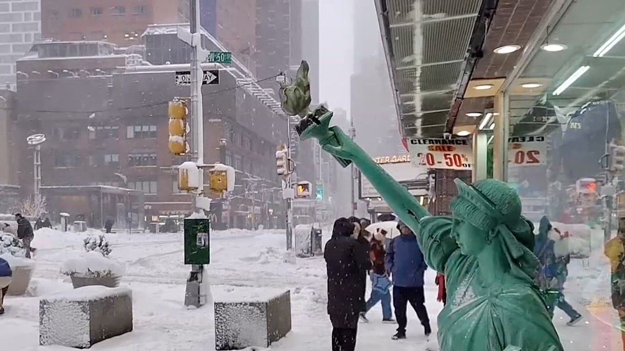 Snow Blizzard Continues Across the Northeast - YouTube