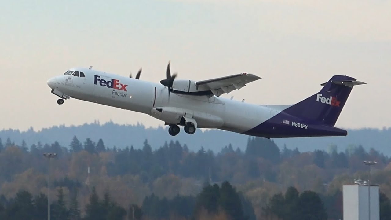 FedEx Feeder ATR 72-212(F), (N801FX) Departing Portland on a Cargo Flight to Medford 11/12/2025