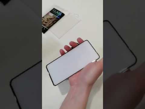 Клеим премиальное защитное стекло Эпик Кейс на Honor 30!