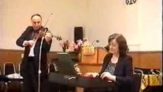 Tango "Three Wilted Roses" - Latvian - Tris Vitusas Rozes / live in concert chords