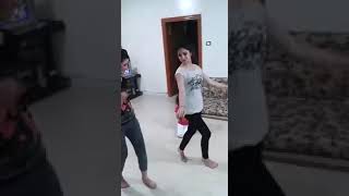 رقص بنات خاص منزلي دبكه دزيت ابوي ومي خطابه خالي وعمي 😉 chords
