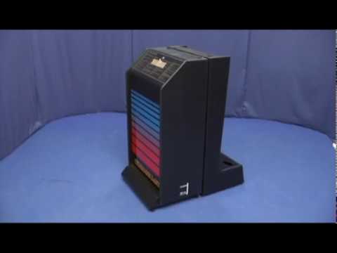 Auf YouTube findest du die angesagtesten Videos und Tracks. Außerdem kannst du eigene Inhalte hochladen und mit Freunden oder gleich der ganzen Welt teilen.