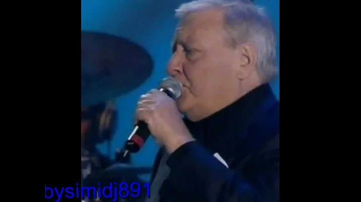 Gigi d'alessio e Mario merola - cient'anne live pi...