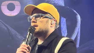 Patrick Stump holds back tears with emotional tribute to Casey Benjamin during Fall Out Boy concert