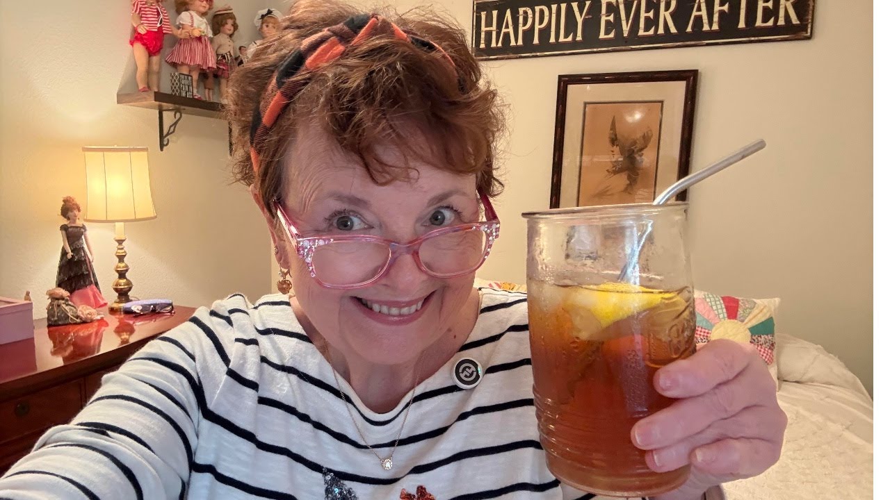 Что у меня в сумке?! И две сумки, Guess и Valentino! 