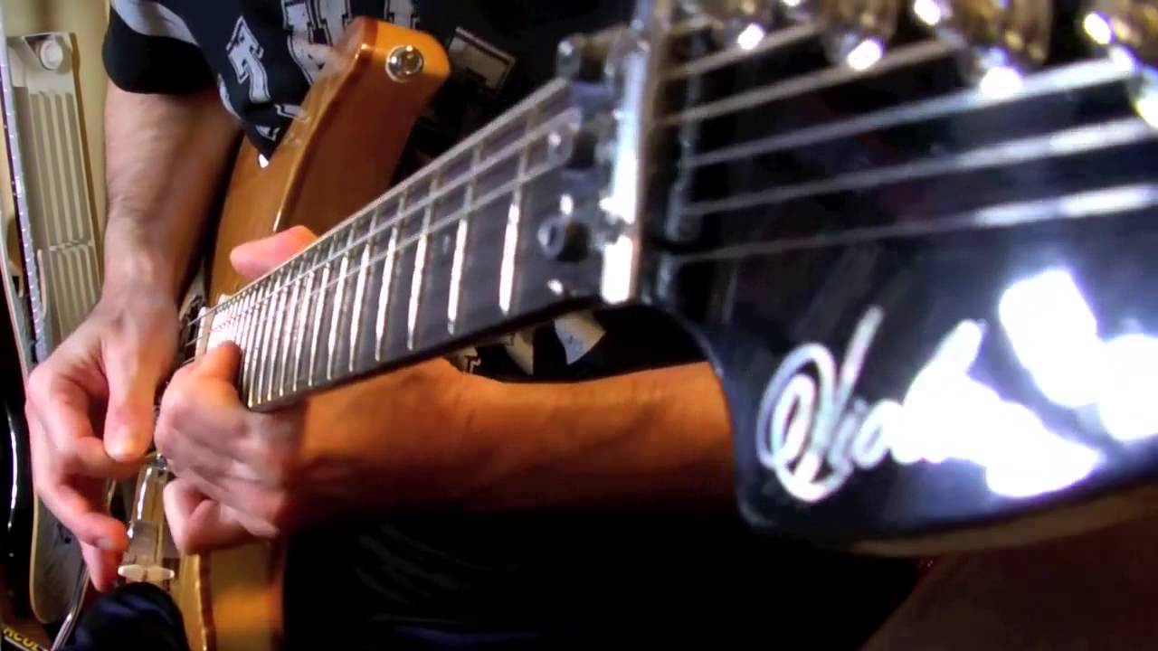 Fabrizio "Bicio" Leo Demonstrating M.O.V Guitars