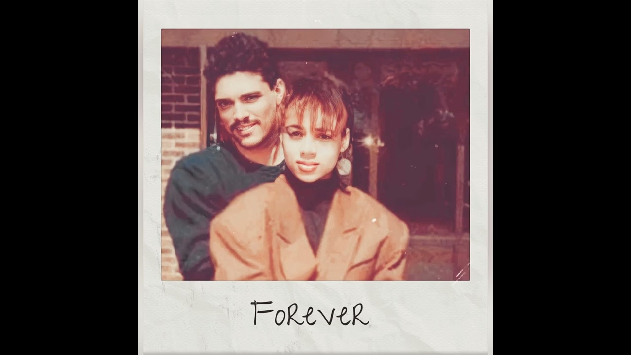 YouTubeでSon of the late Bobby DeBarge A.K.A Bobby Debarge - Forever (Audio)を視聴