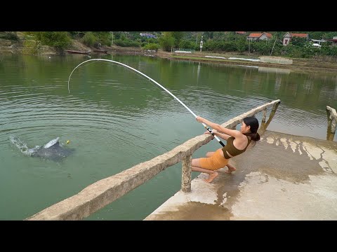 Girl Fishing | Beautiful Girl Fishing Big At Great Place