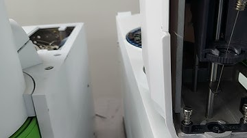 Changing Perkin Elmer GC Clarus autosampler syringe - Cambio de jeringa GC Clarus Perkin Elmer