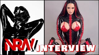 Entertainer/Model, RubberDoll levels up with Glenn Lawrence at Exxxotica DC 2022! A NRW Interview!