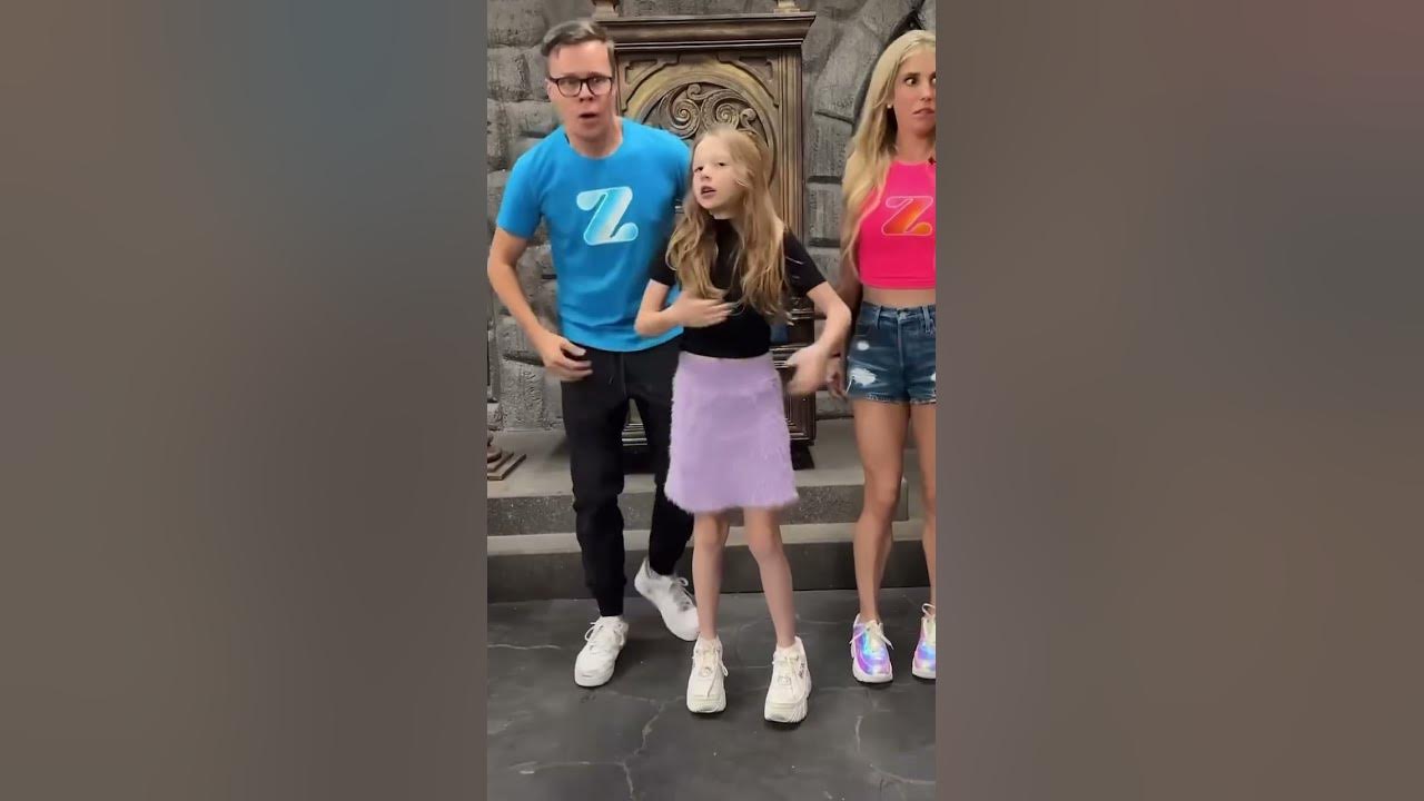 Nastya does trending dance with Rebecca and Mat #nastya #shorts #trend #dance