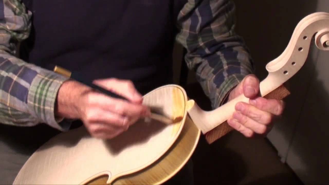 Varnishing the viola ...