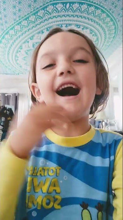 When you spell crocodile wrong - YouTube