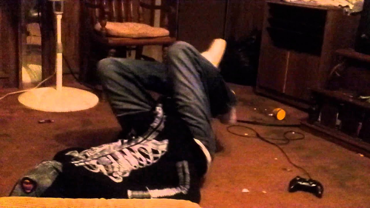 O my right nut,kick in the nuts,kick in the balls YouTube