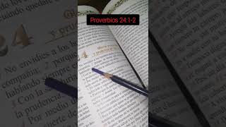 No es tener tiempo para Dios, es dejar tiempo para él. Narrando los Mejores Versículos de la Biblia
