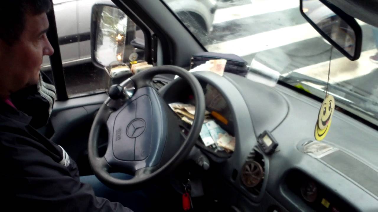 Vorbeste la telefon din mers, 