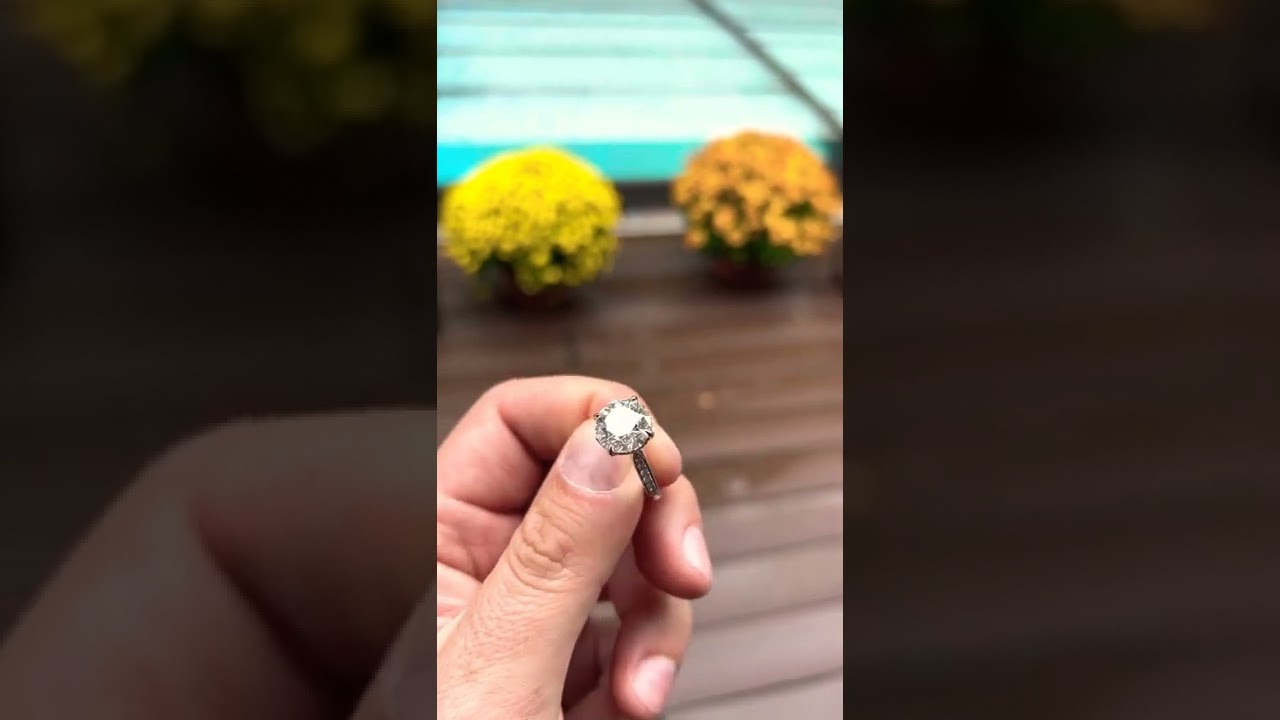 Колько с бриллиантом, вес 5,13 кт., цвет G, качество VVS2.