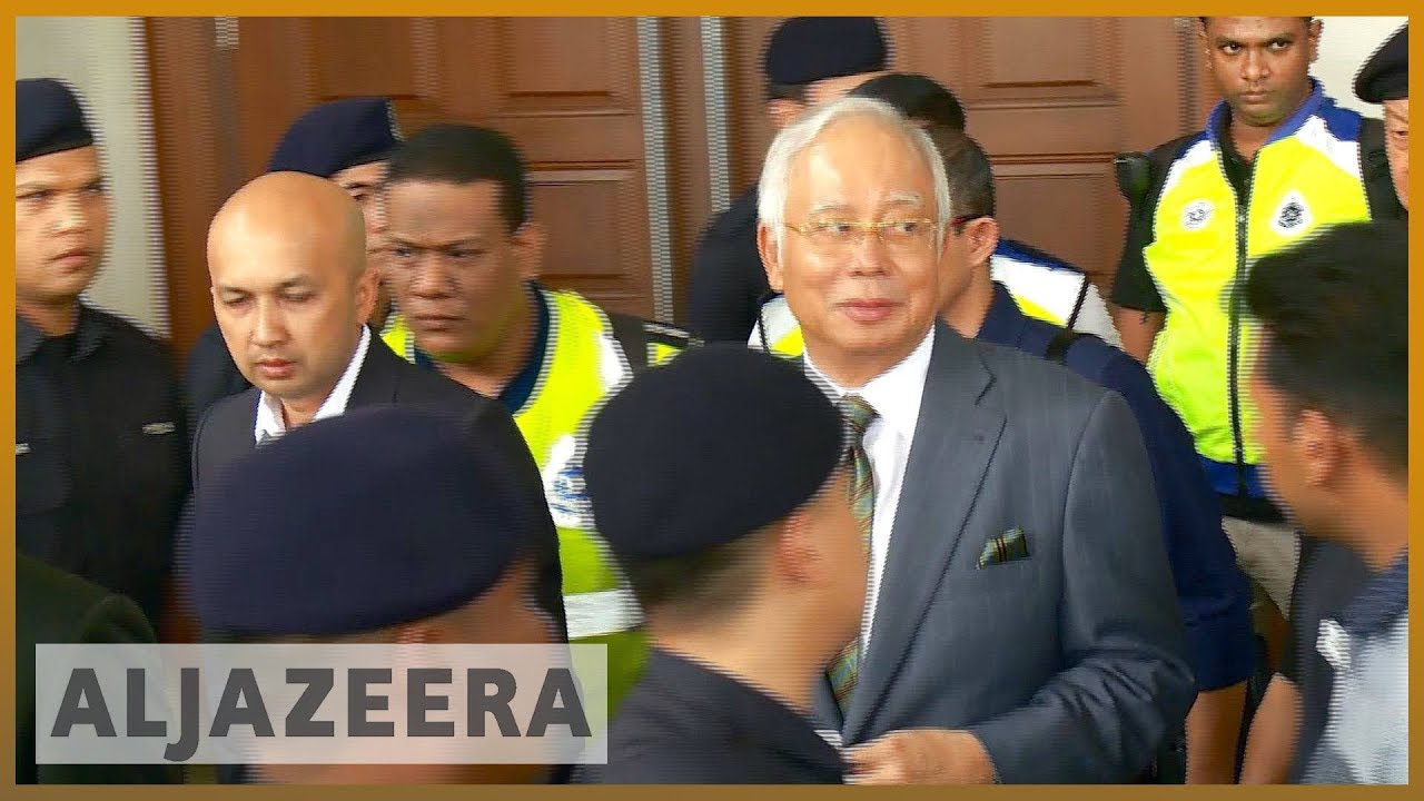 🇲🇾 رئيس الوزراء الماليزي السابق يُفرج عنه بكفالة في قضية غسيل أموال | الجزيرة الإنجليزية