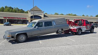 This CADDY-lac hearse was a first, for me... 👌🏽