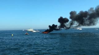 Barco ardiendo puerto banus marbella ship burning