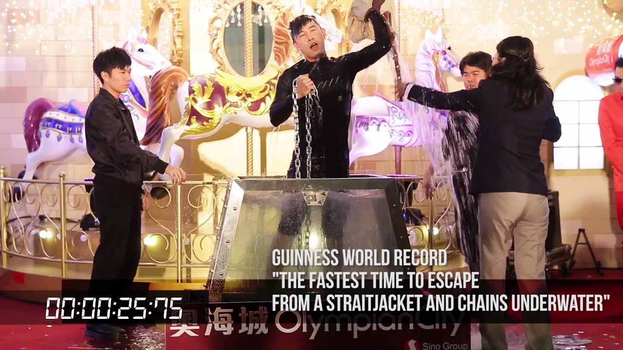 HK Magician Louis Yan 甄澤權 - Showreel 2014 [Full Vers] - YouTube