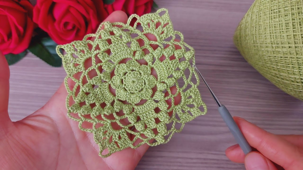 Fantastic Flower Crochet Pattern: Online Tutorial for Beginners in Crocheting
