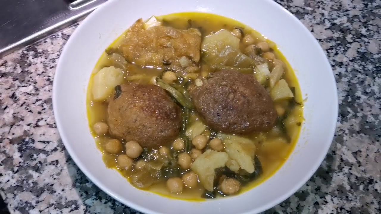 GUISAO DE PANECICOS CON BACALAO