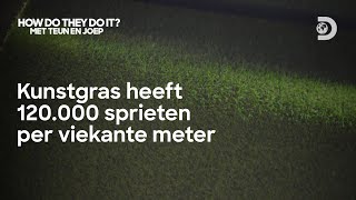 Hoe wordt kunstgras voor de Eredivisie geproduceerd? - How Do They Do It? met Teun en Joep