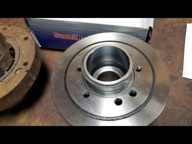 Summit Racing 163289 351w balancer damper - YouTube