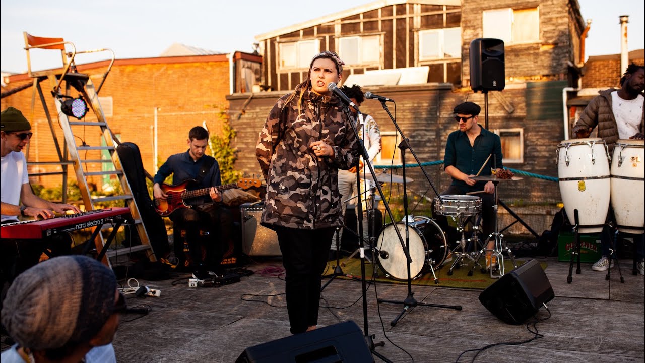 Sarah Callaghan | I Often Think ft. Imaginary Millions (Live from Amsterdam)