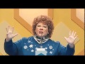 Melissa McCarthy spoofs 80s game shows in funny Old Navy ad