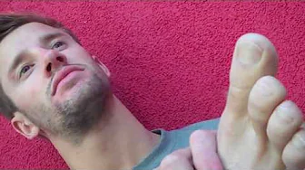 Flex kicks off his flip flops