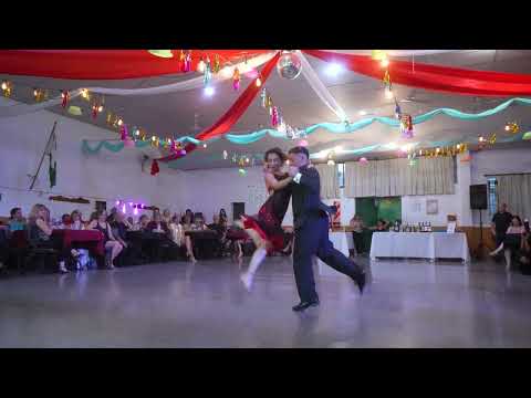 Victoria Ramirez y Lucio Galvan 4/4