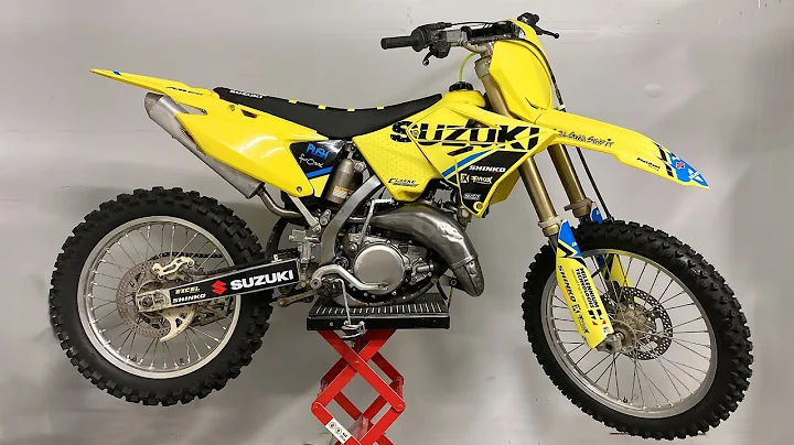 This Suzuki 2 Stroke Is Ready to RIP!