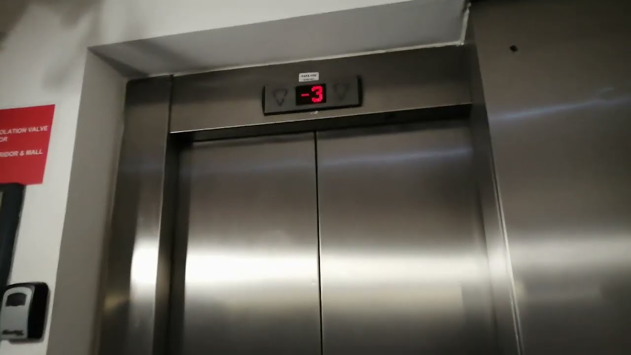 Kone Monospace Lift (1st Generation Ecodisc) @ Omni Centre Car Park, Edinburgh