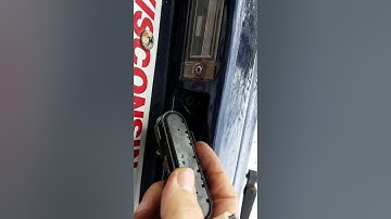 06 Caravan rear hatch wont open DIY fix