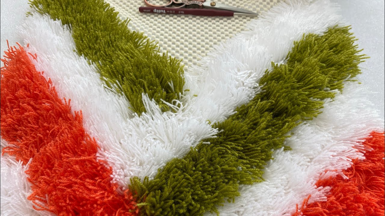 Making a non-slip mat on a carpet using crocheted fiber yarn