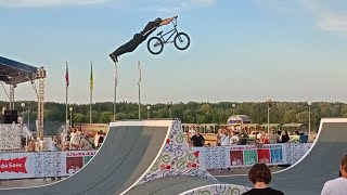 First stage of the Russian Cycling Cup in the BMX Freestyle Ramp discipline 2025
Attended the first stage of the Russian Cycling Cup in the BMX Freestyle Ramp discipline 2025.
Посетил первый этап Кубка России по велосипедному спорту в дисциплине ВМХ-фристайл «рампа» 2025.
OST from Skitchin (SEGA Genesis).
You can donate via the link https://boosty.to/alexkorotkovretrogamingchannel/donate First stage of the Russian Cycling Cup in the BMX Freestyle Ramp discipline 2025