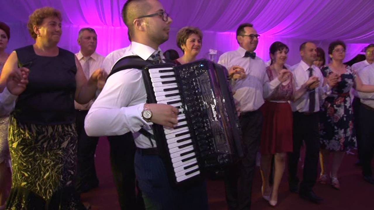 FORMATIA ANDU GEORGESCU TARGOVISTE CU ADRIAN CHISAVU LA NUNTA AMARA 2016 HORA COLAJ