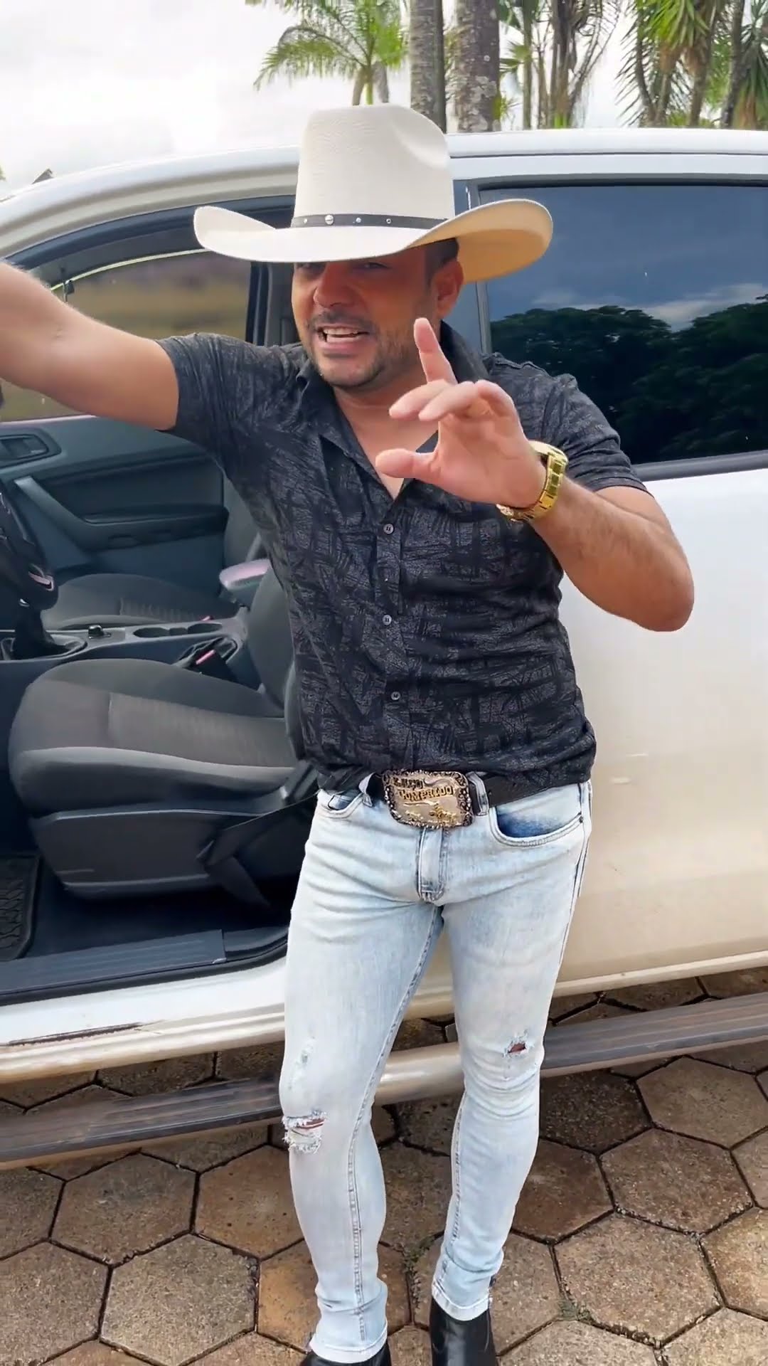 Vaqueirinha da hora O novo sucesso do momento #boanoiteee #leaozinho #leaofevereiro #leãozinho
