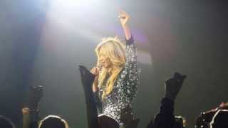 Beyoncé thanks the fans at BeyStage, Amsterdam, beginning Love On Top, Ziggo Dome, 19-03-2014