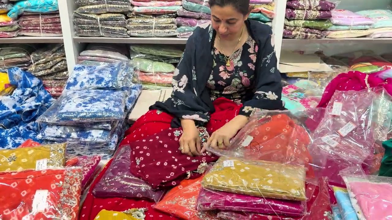 बहोत ही प्यारे रंग के सूट सब को क्यों पसंद आये ये सूट 👉8950608489