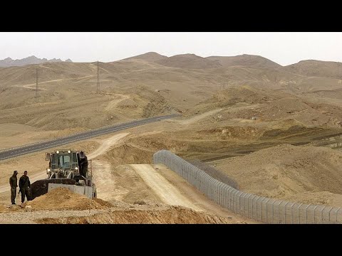 القاهرة تؤكد حصول تبادل لإطلاق النار مقتل 3 جنود إسرائيليين في اشتباك مع عنصر أمني مصري على الحدود