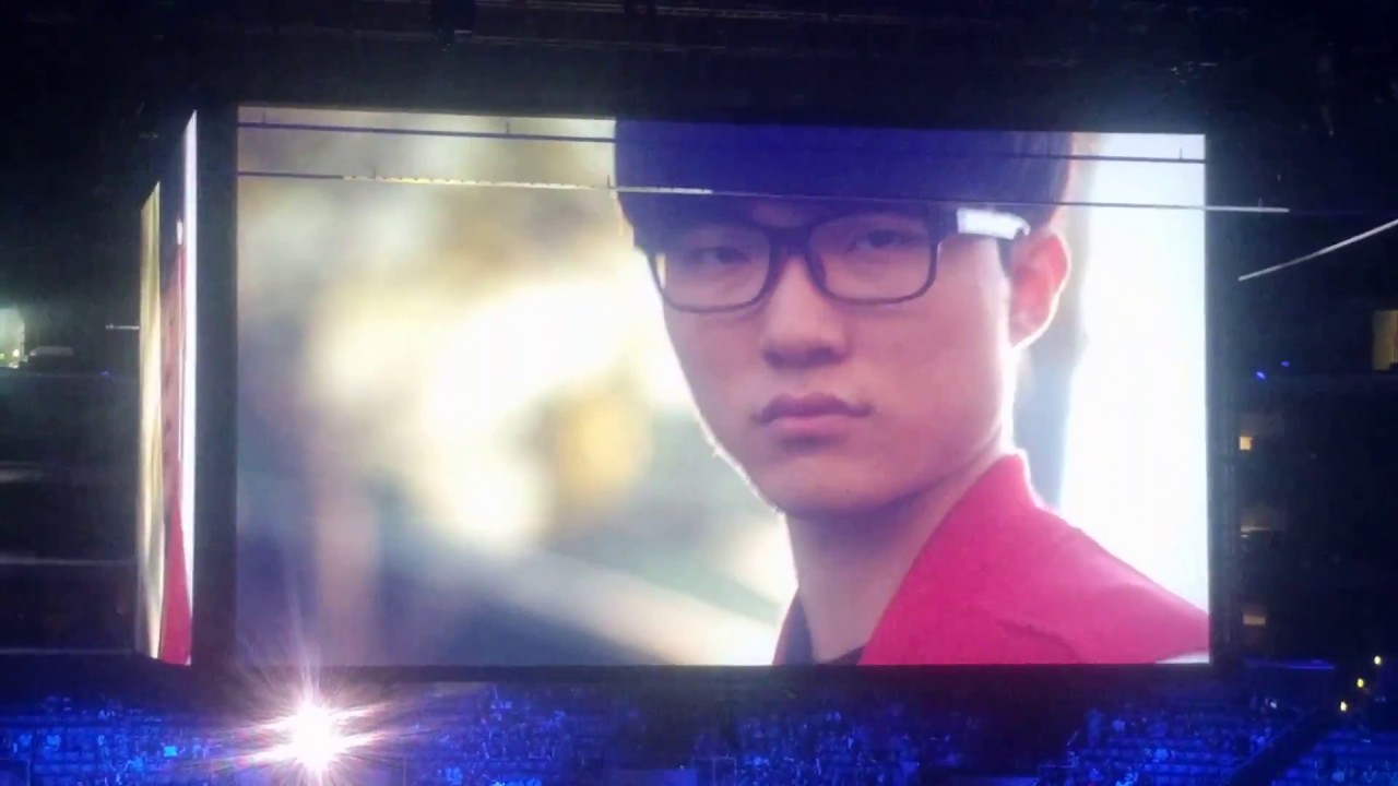 2016 League of Legends Worlds Player intro featuring "Chosen Ones" By Mountains vs. Machines