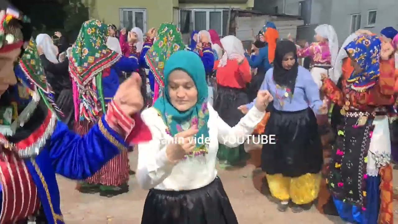 BU KÖYDE HERKES YÖRESEL GİYİNİYOR ÇOBAN DOKTOR HAKİM SAVCI FARK ETMİYOR YÖRÜK KÜLTÜRÜ SÜRÜYOR