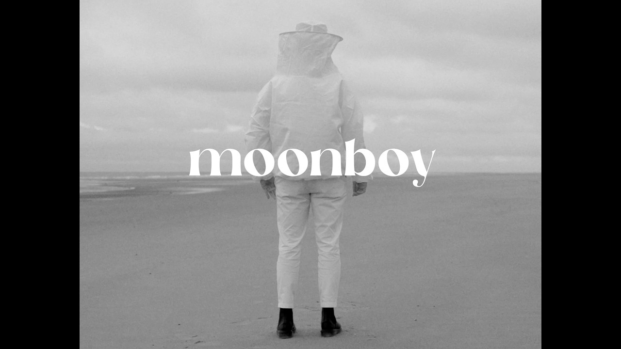 Obejrzyj Balm - Moonboy | Official Video w YouTube Obejrzyj Balm - Moonboy | Official Video w YouTube