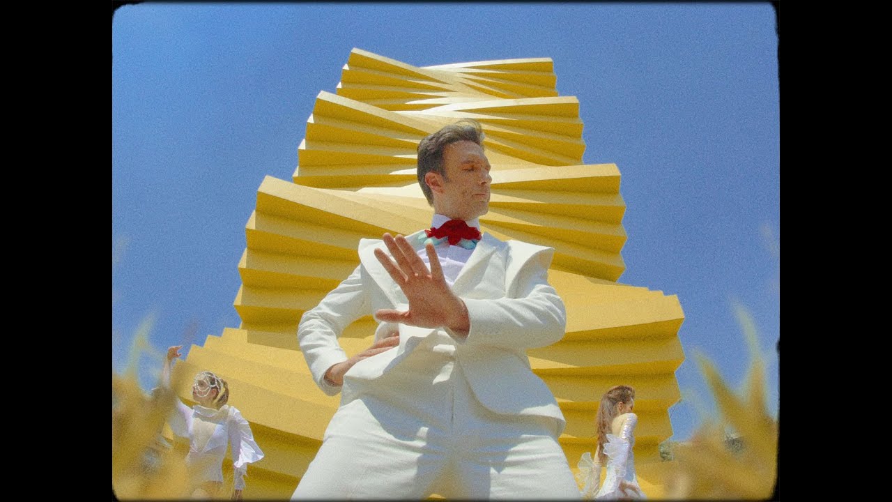 Leonardo de Lozanne | Polvo Cósmico (Video Oficial)