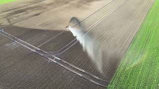 boeren al weer druk met beregenen hier in wagenborgen Oost Groningen farmers