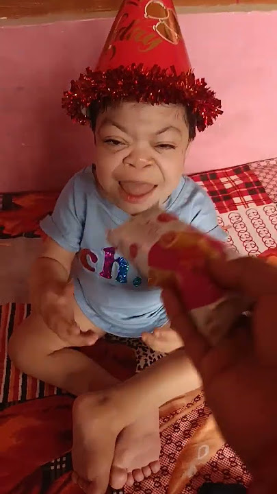Cute girl crying 😭 Eating mini Swiss roll